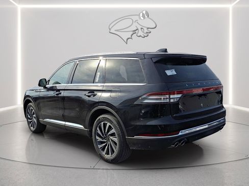 New 2026 Lincoln Aviator AWD image 4