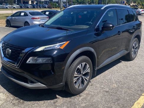 Used 2021 Nissan Rogue SV w/ Premium Package FWD image 1