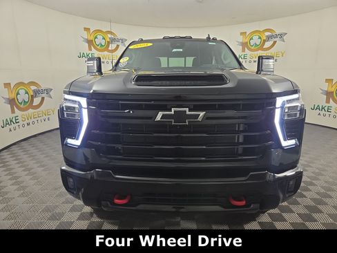 Used 2025 Chevrolet Silverado 2500 LTZ w/ LTZ Plus Package AWD/4WD image 2