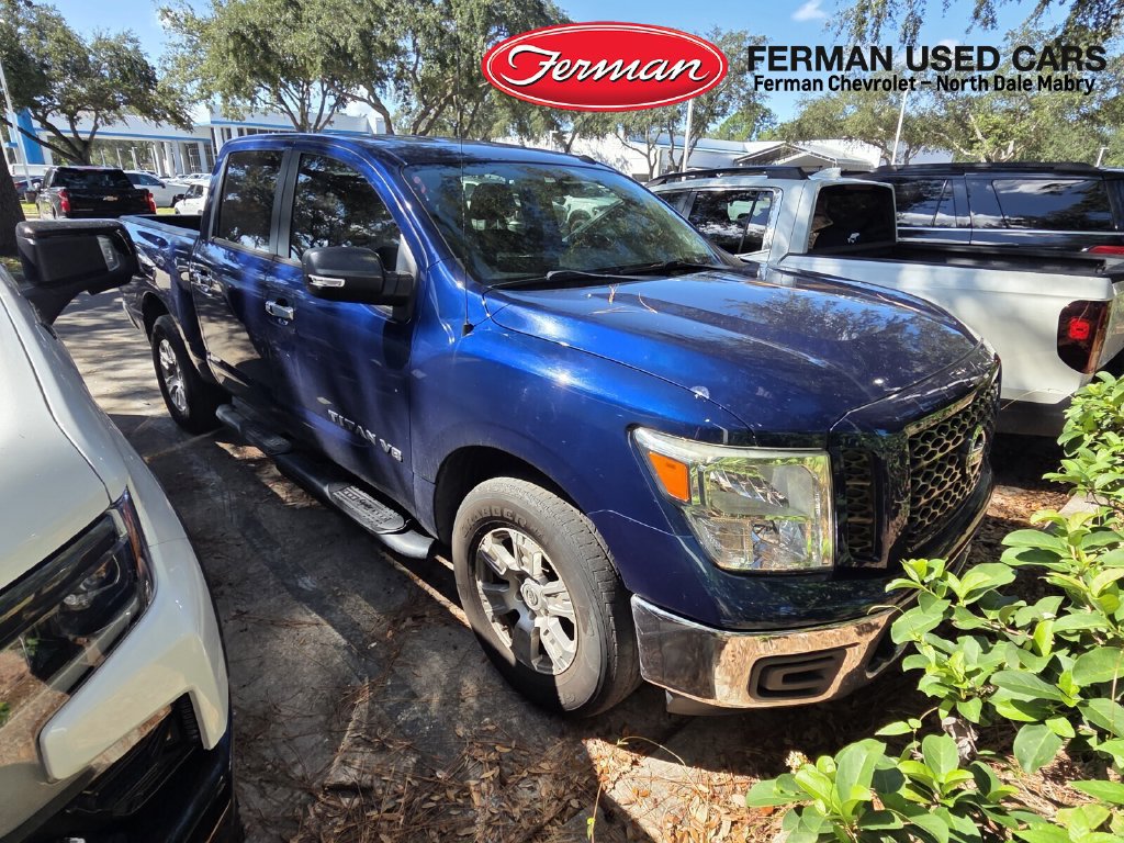 Used 2019 Nissan Titan SV AWD/4WD image 1