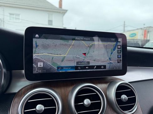 Used 2020 Mercedes-Benz GLC 300 4MATIC image 26