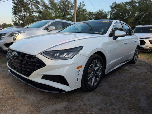 Used 2023 Hyundai Sonata SEL w/ Convenience Package FWD image 4