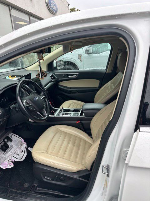 Used 2022 Ford Edge SEL w/ Convenience Package AWD/4WD image 4