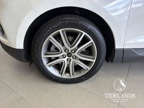 Certified 2023 Ford Edge Titanium AWD/4WD image 32