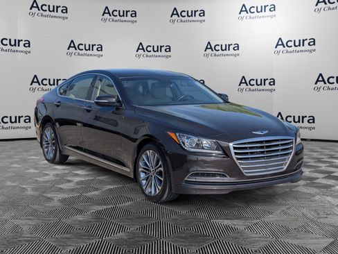Used 2015 Hyundai Genesis 3.8 RWD image 2