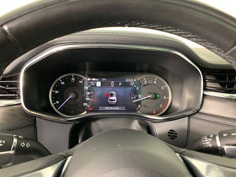 Used 2022 Jaguar F-PACE S image 23