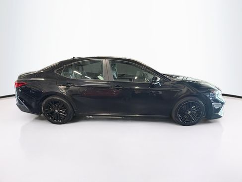 Used 2025 Toyota Camry SE FWD image 10