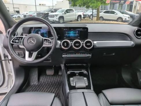 Used 2023 Mercedes-Benz GLB 250 4MATIC image 27