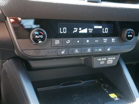 Used 2026 Subaru Outback Premium AWD/4WD image 20