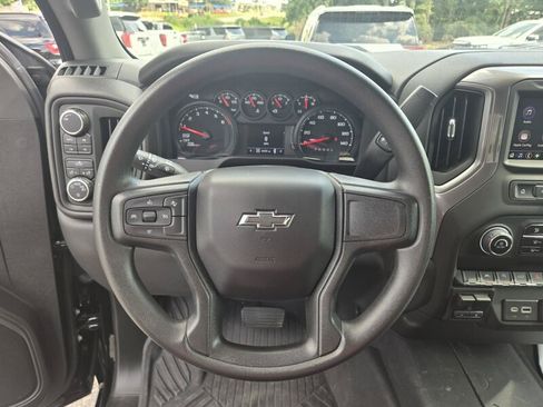 Used 2023 Chevrolet Silverado 1500 Custom Trail Boss w/ LPO, Dark Essentials Package AWD/4WD image 9