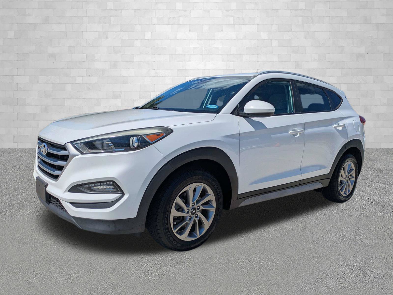 Used 2017 Hyundai Tucson SE w/ SE Popular Package 02 FWD image 5