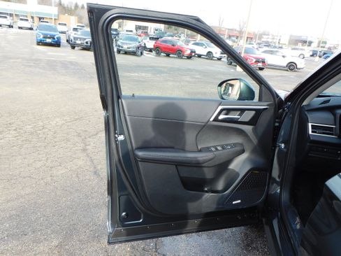 New 2026 Mitsubishi Outlander SE image 12