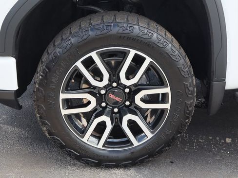 Certified 2024 GMC Sierra 1500 AT4 w/ Technology Package AWD/4WD image 34