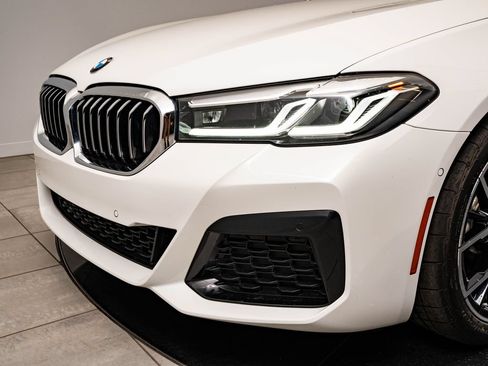 Used 2023 BMW 530i xDrive w/ M Sport Package AWD/4WD image 3