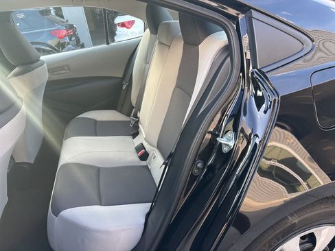 Used 2025 Toyota Corolla LE image 14