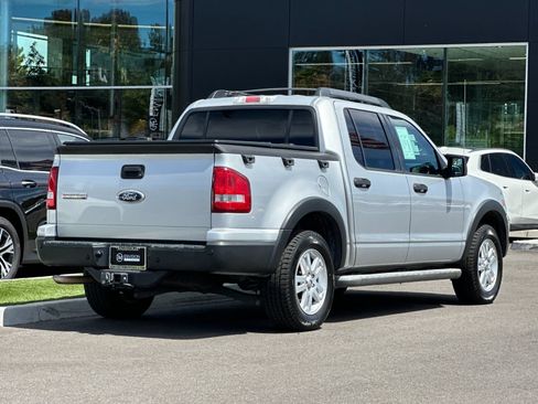 Used 2010 Ford Explorer Sport Trac XLT RWD image 3
