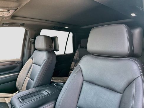 Used 2023 Chevrolet Tahoe Z71 w/ Luxury Package AWD/4WD image 13
