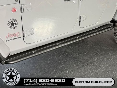 Used 2022 Jeep Gladiator Rubicon w/ LED Lighting Group AWD/4WD image 9