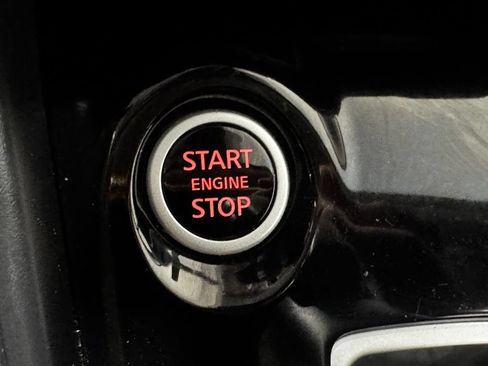 Used 2025 Nissan Versa SV FWD image 36