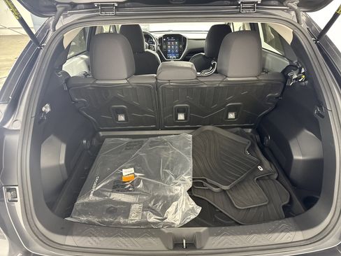 Used 2025 Subaru Crosstrek 2.0i Premium image 23
