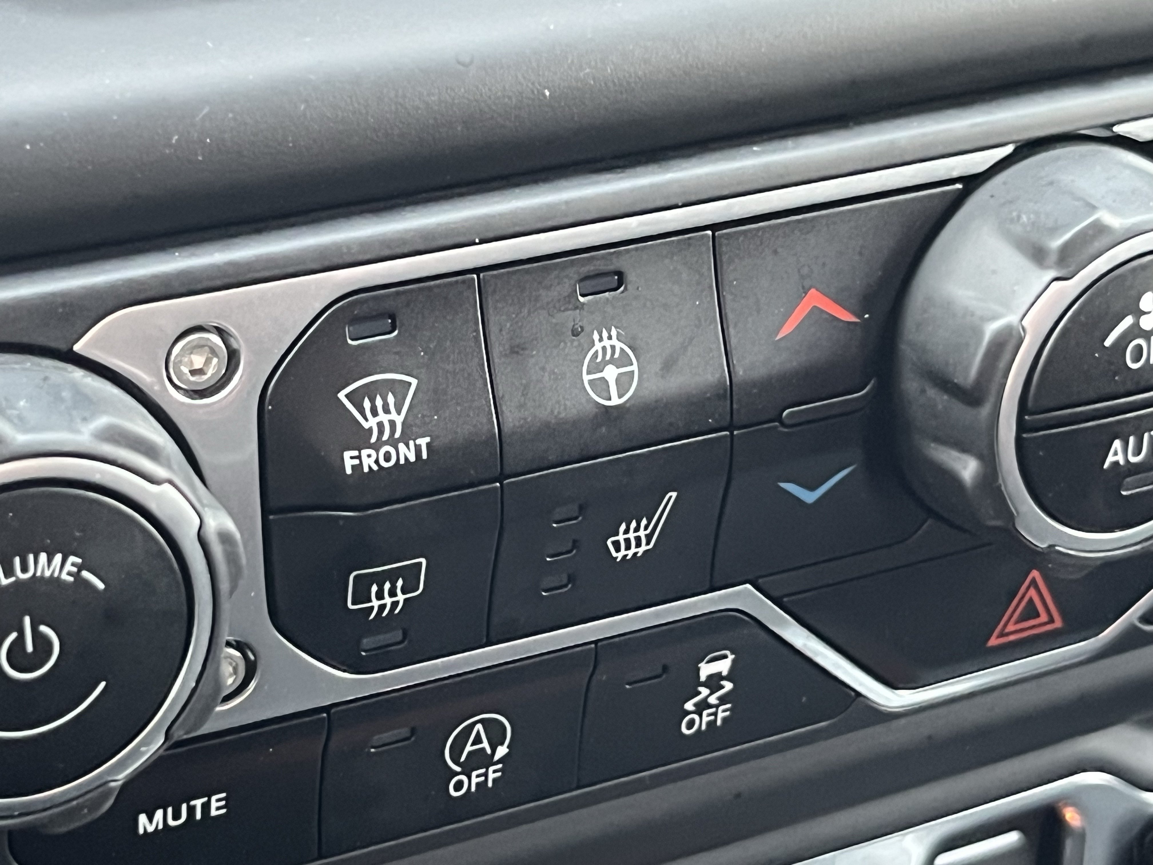 Used 2020 Jeep Gladiator Sport AWD/4WD image 32
