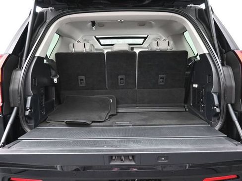 Used 2025 Ford Expedition Active AWD/4WD image 32