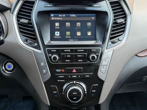 Used 2018 Hyundai Santa Fe Sport image 41