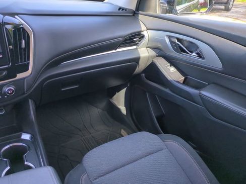 Used 2020 Chevrolet Traverse LT FWD image 19