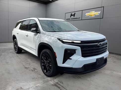 New 2026 Chevrolet Traverse LT w/ Midnight/Sport Edition AWD/4WD image 7