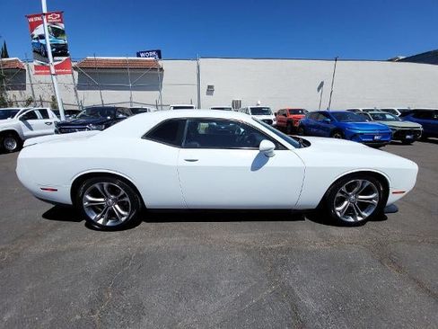 Used 2021 Dodge Challenger R/T RWD image 9