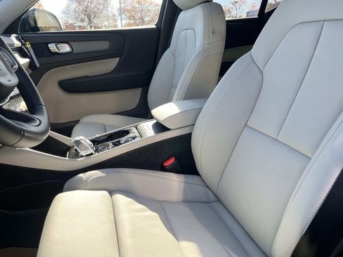 New 2026 Volvo XC40 B5 Plus w/ Protection Package Premier image 22