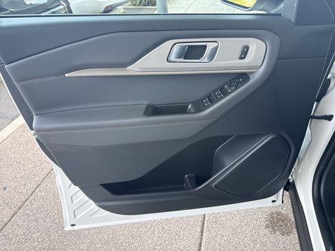 New 2026 Ford Explorer Active image 22