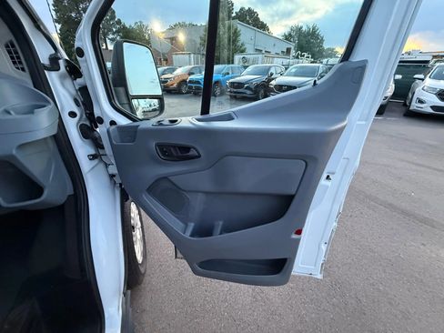 Used 2016 Ford Transit 150 XLT image 29