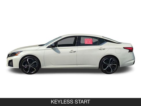 Certified 2025 Nissan Altima 2.5 SR image 5