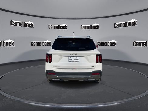 Certified 2025 Kia Sorento EX w/ EX Panoramic Sunroof Package image 6