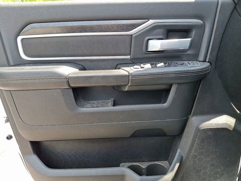 Certified 2024 RAM 2500 Big Horn AWD/4WD image 10