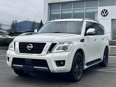 Used 2019 Nissan Armada Platinum image 3