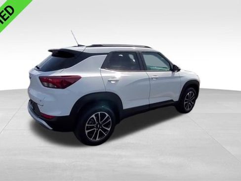 Certified 2025 Chevrolet TrailBlazer LT AWD/4WD image 9