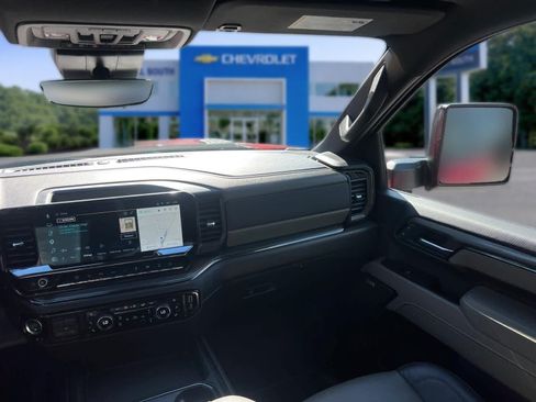 Certified 2025 Chevrolet Silverado 2500 ZR2 w/ Technology Package AWD/4WD image 35