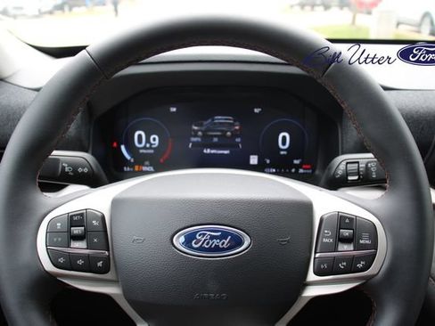 New 2026 Ford Explorer Active RWD image 14