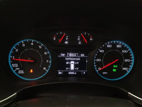 Used 2020 Chevrolet Equinox LS FWD image 23