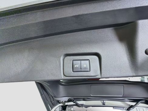 Used 2026 Nissan Rogue SV FWD image 28