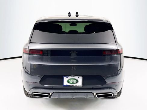 Used 2024 Land Rover Range Rover Sport SE AWD/4WD image 6