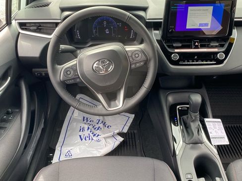 New 2026 Toyota Corolla SE image 9