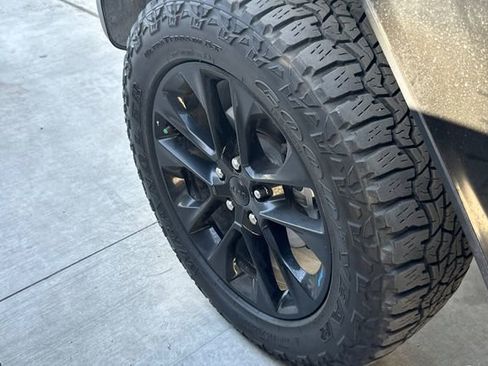 Certified 2022 Jeep Wrangler Unlimited Sahara AWD/4WD image 16