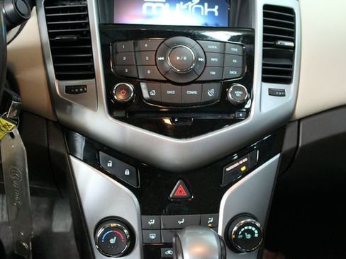 Used 2013 Chevrolet Cruze LT w/ RS Package FWD image 17
