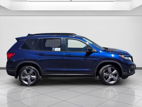 Certified 2019 Honda Passport Touring image 4