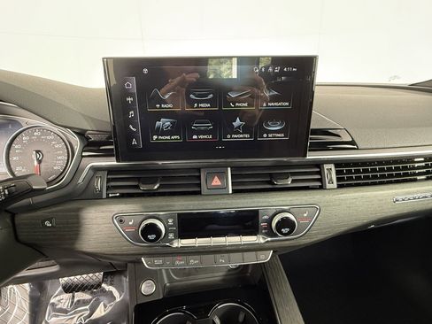 Used 2023 Audi A4 2.0T Premium w/ Convenience Package image 21