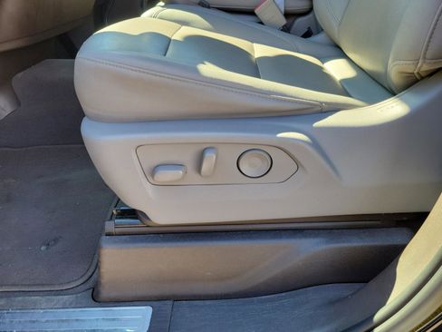 Used 2024 GMC Sierra 1500 SLT image 10