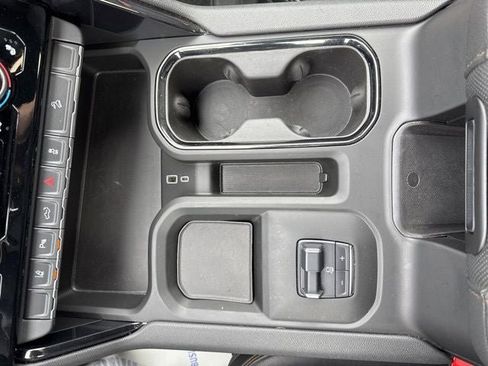 Used 2024 GMC Sierra 2500 AT4 w/ Technology Package AWD/4WD image 44